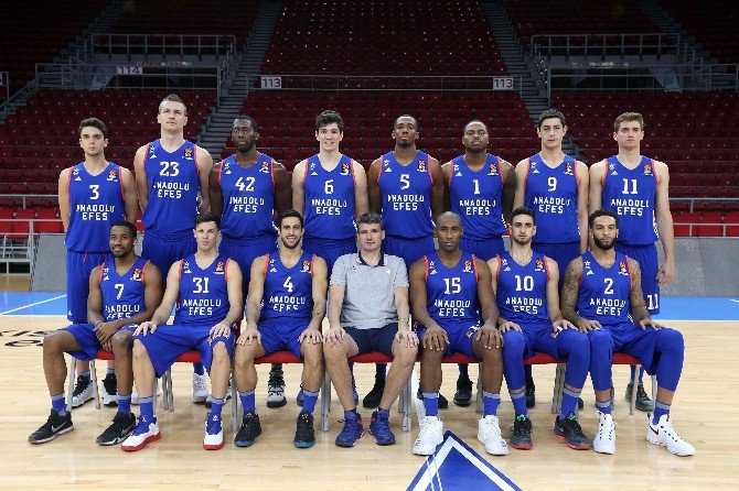 Anadolu Efes Objektif Karşısında