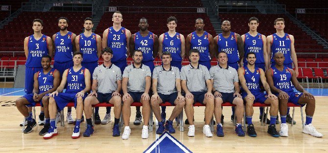 Anadolu Efes Objektif Karşısında