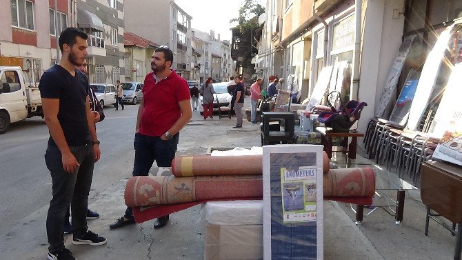 Öğrencilerden İkinci El Eşyalara Yoğun Talep