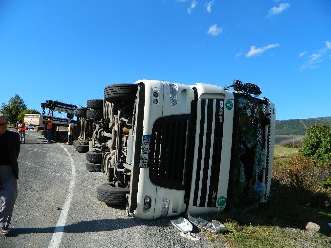 Posof’ta Trafik Kazası: 2 Yaralı