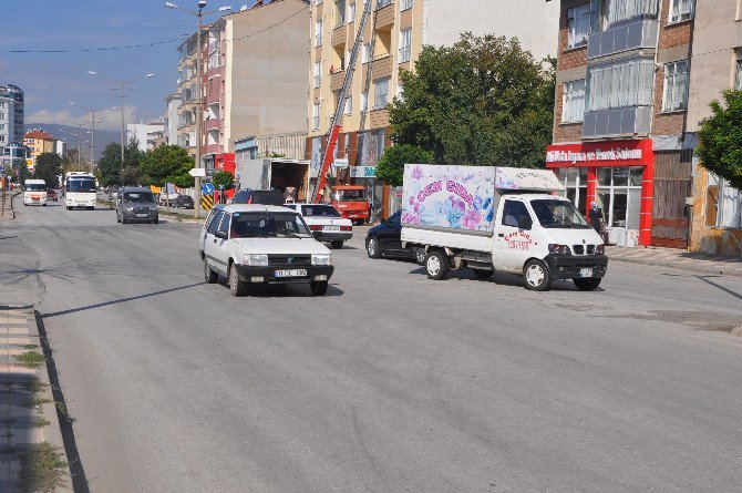 Bozüyük’te Kontrolsüz Kavşak Çözüm Bekliyor