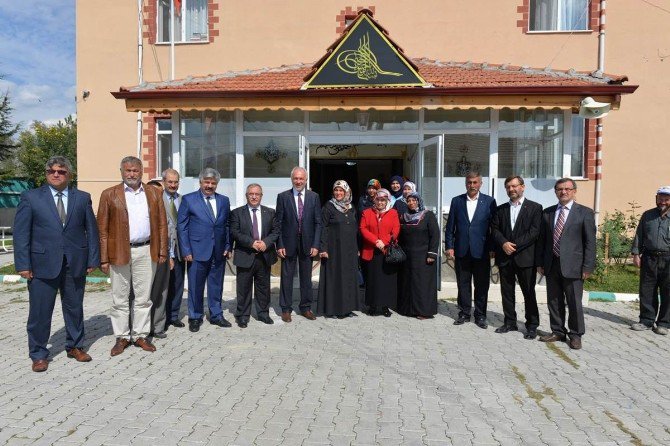 Lalezar Kız Kur’an Kursu’nda Öğrencilerle Buluştular