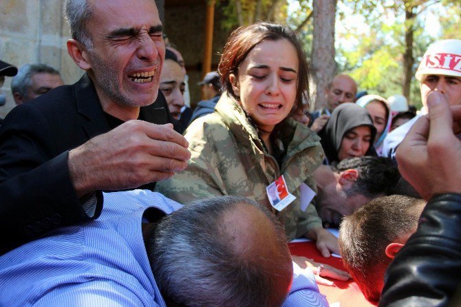 Şehidin Nişanlısından Yürekleri Yakan Veda