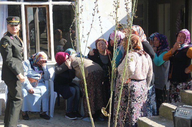 Bafralı Şehidin Baba Ocağı Yasa Büründü