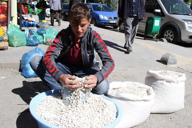 Yozgat’ta Kışlık Ürünler Köylü Pazarında Yoğun İlgi Görüyor