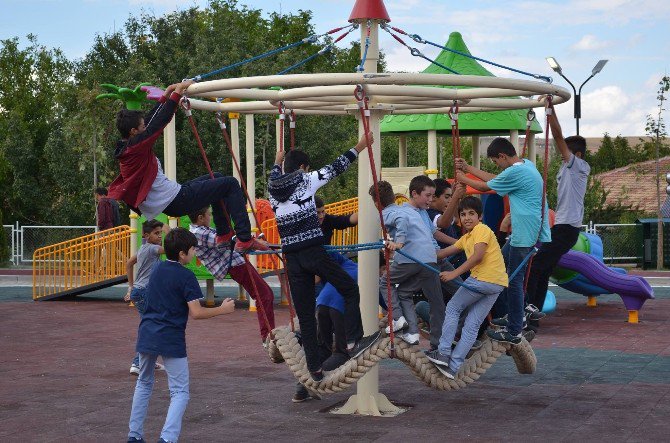 Bünyan Belediyesi Gençlere Yatırım Yapmaya Devam Ediyor