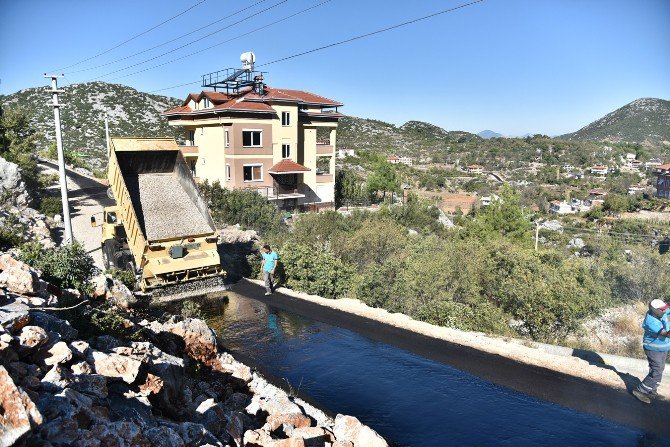 Alanya Güzelbağ Mahallesinde Asfalt Çalışması