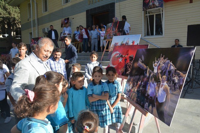 Birecik Belediyesi’nde 15 Temmuz Sergisi