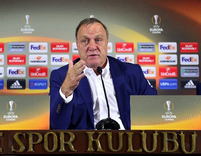 Dick Advocaat: “Manchester United Bu Grubun Esas Favorisi”