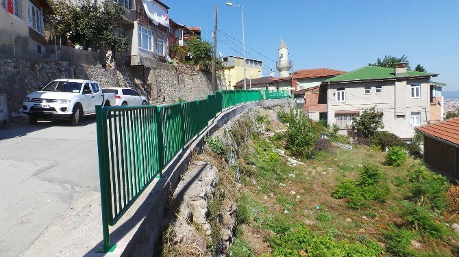 İzmit Belediyesi Fen İşleri Yoğun Çalışıyor