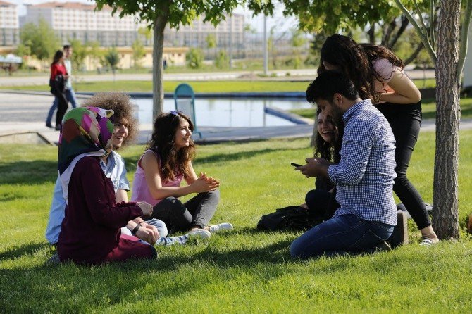 Ömer Halisdemir Üniversitesi 27 Bin Öğrencisi İle Yeni Eğitim Öğretim Yılına Başladı