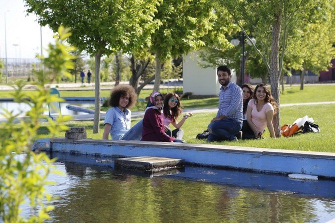 Ömer Halisdemir Üniversitesi 27 Bin Öğrencisi İle Yeni Eğitim Öğretim Yılına Başladı