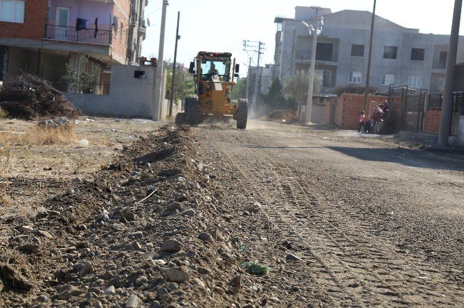 Daha Düzenli Yollar İçin Ekipler İş Başında