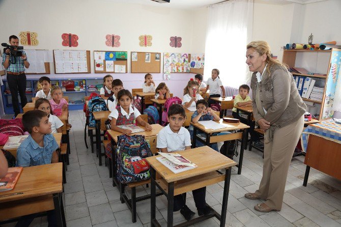 Urla Belediye Başkanı Uyar, Geleneği Bozmadı