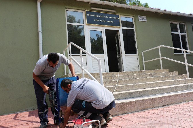 Yunusemre’den Batı Kışla’ya Hummalı Çalışma