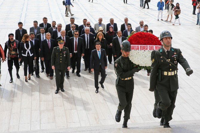 Ankaralılar Derneği, Anıtkabir’i Ziyaret Etti