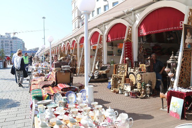 19’uncu Yüzyıl İngiliz Dönemi’nden Kalma Fayton Beyoğlu’nda