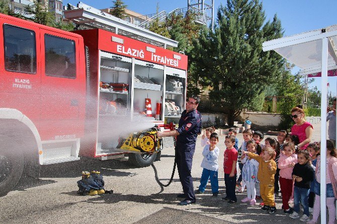 İtfaiyecilerden Öğrencilere Yangın Eğitimi