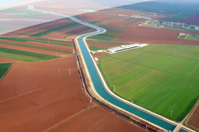 Ceylanpınar Ovaları Cazibe Sulaması 1. Kısım Şebeke İkmali Yapım İşi’nin Sözleşmesi İmzalandı