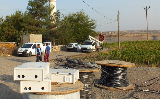 Dicle Elektrik, Kalatepe Köyünün Şebekesini Sıfırladı