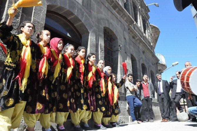 Tarihi Binada Sergi Açılışı