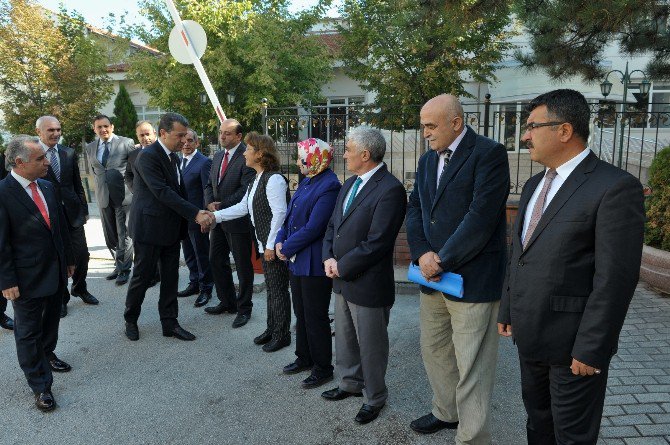 Vali Azmi Çelik’ten Gıda Tarım Ve Hayvancılık İl Müdürlüğü’nü Ziyaret