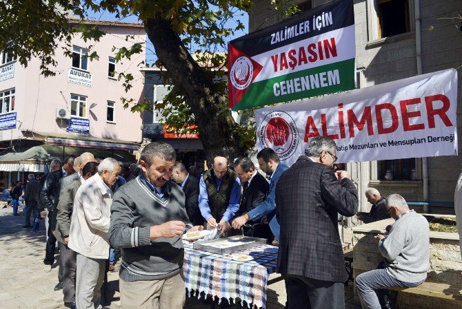 Simon Peres’in Ölümünün Ardından Helva Dağıttılar