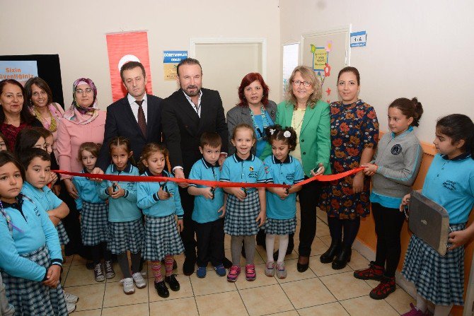 İzmit Belediyesi’nden Okullara Öğretmen Odası