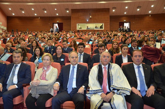 Bakan Kılıç’tan Öğrencilere Evlenme Tavsiyesi