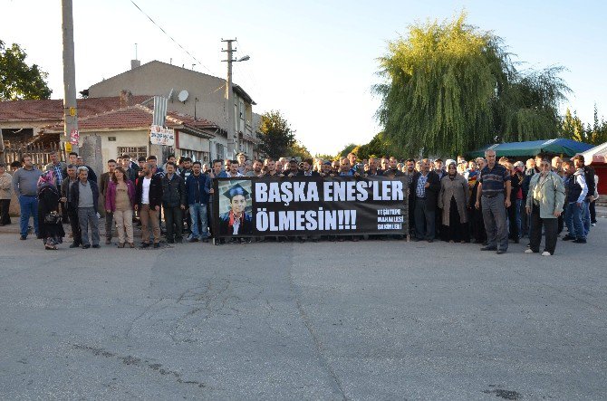 Başka Enesler Ölmesin Diye Tüm Mahalleli Toplandı