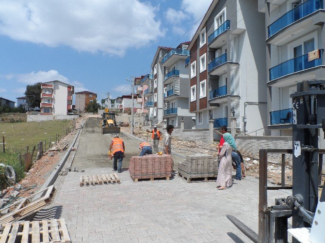 İzmit’te Parke Çalışması Devam Ediyor