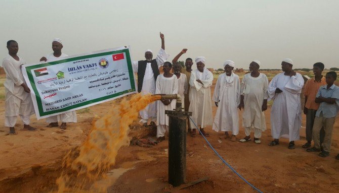 Afrika’nın Susuz Bölgeleri İhlas Vakfı Ve Hayırseverlerin İşbirliği İle Suya Kavuşuyor