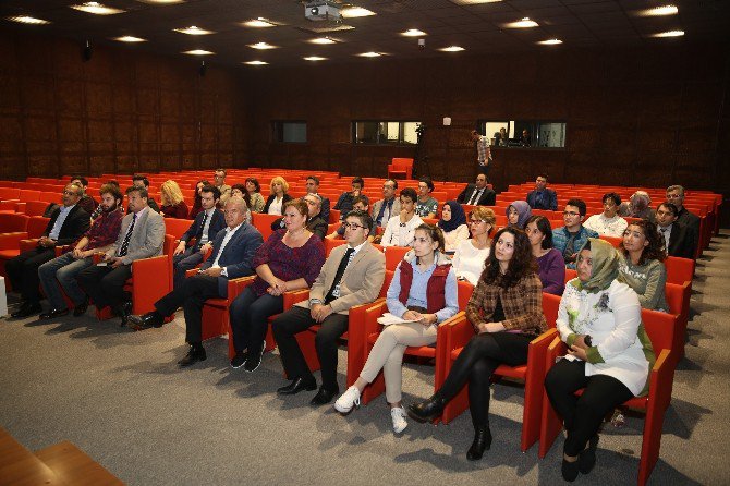 Agü’de “Geleceği Bilim İle İnşaa Etmek” Konulu Konferans