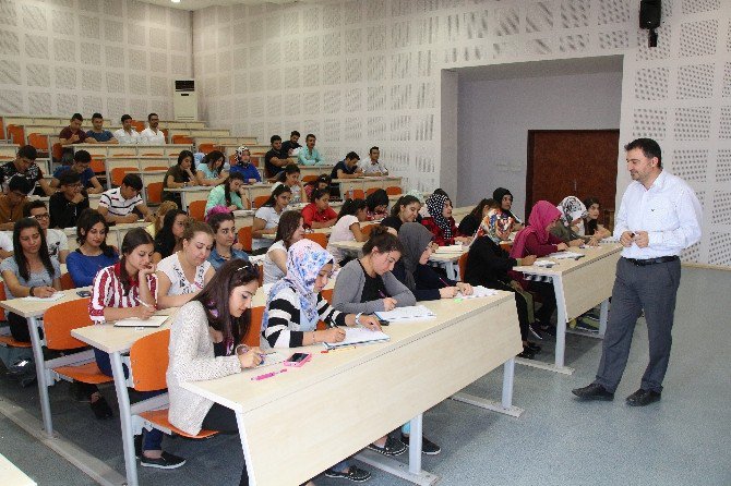 7 Aralık Üniversitesi’nde Eğitim Başladı