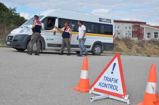 Jandarmadan Servis Araçlarına Sıkı Denetim