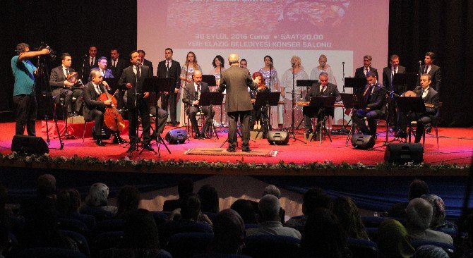 Elazığ Devlet Korosu İlk Konserini Verdi