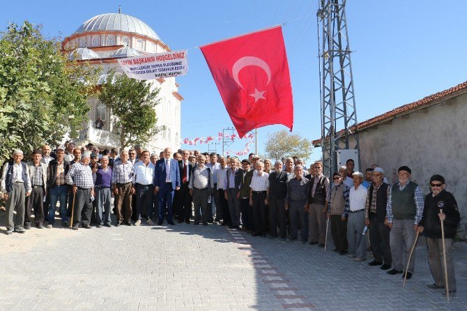 Büyükşehir’in Çalışmaları Bademli’de Yüz Güldürdü