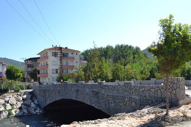 Vezirhan Belde Stadı Ve İstasyon Köprüsüne İsim Aranıyor