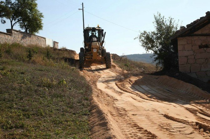 Odunpazarı Belediyesi Yol Yapım Ve Onarım Çalışmalarına Devam Ediyor