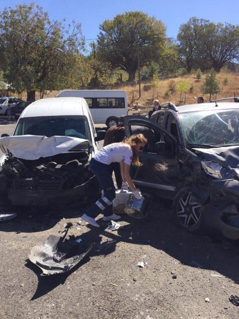 Bingöl’de Trafik Kazaları: 2 Ölü, 7 Yaralı