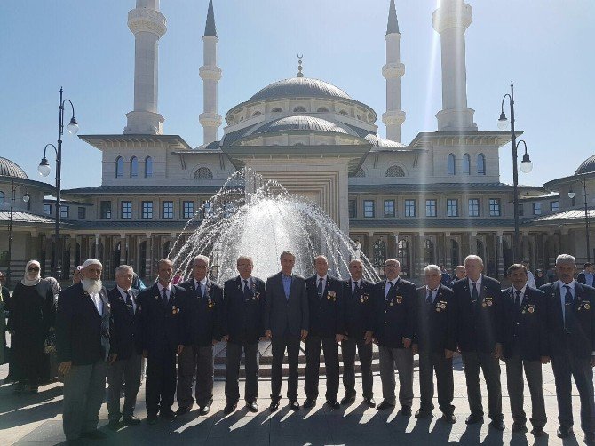 Başkan Yanılmaz Gazilere Eşlik Etti