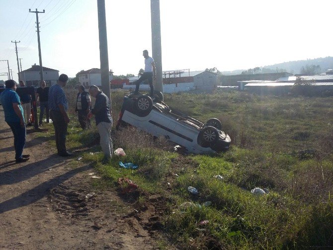 Karasu’da Trafik Kazası: 2 Yaralı