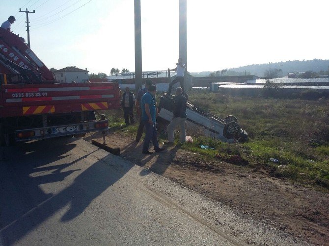 Karasu’da Trafik Kazası: 2 Yaralı