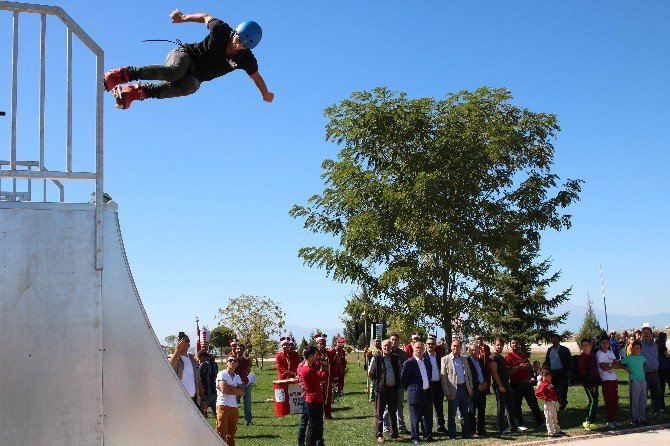 Beyşehir’de Skate Park, Akrobasi Gösterileriyle Tanıtıldı