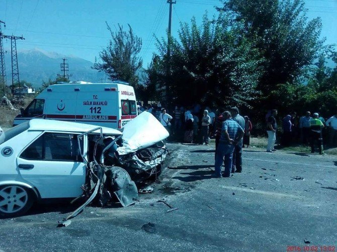 Muğla’da Gelin Arabası Kaza Yaptı: 7 Yaralı