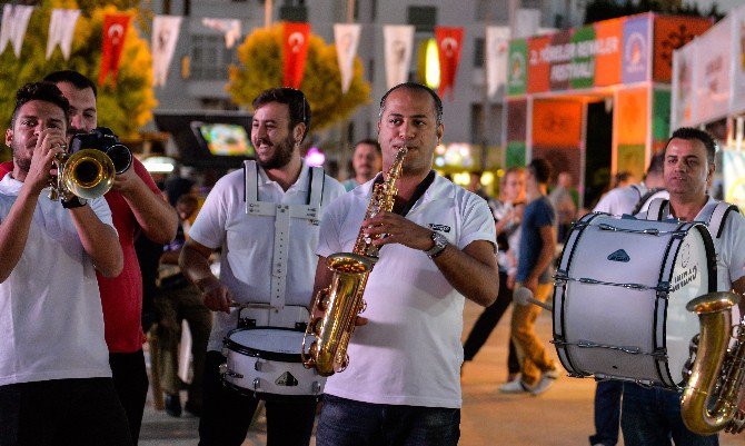 Muratpaşa’nın Kent Bandosu Mest Etti