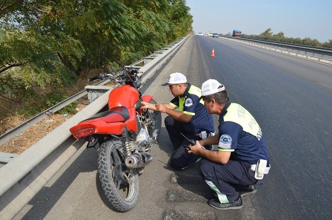 Manisa’da Motosiklet Kazası: 2 Yaralı