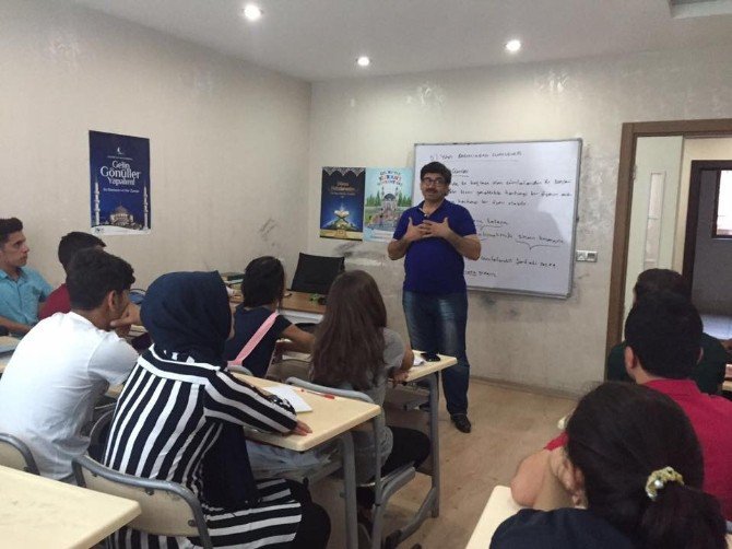 Yeşilay’dan Gençlik Merkezinde Seminer