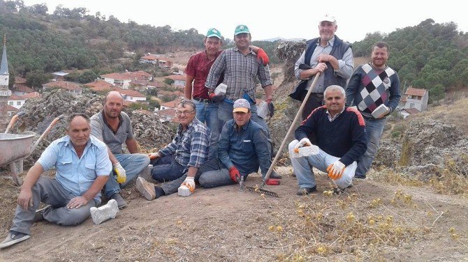 Çarkaca’da Leylek Kayası’na İmece İle Yol Yapıldı