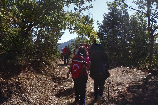 Doğaseverlerden Kağnı Yolunda Doğa Yürüyüşü Etkinliği